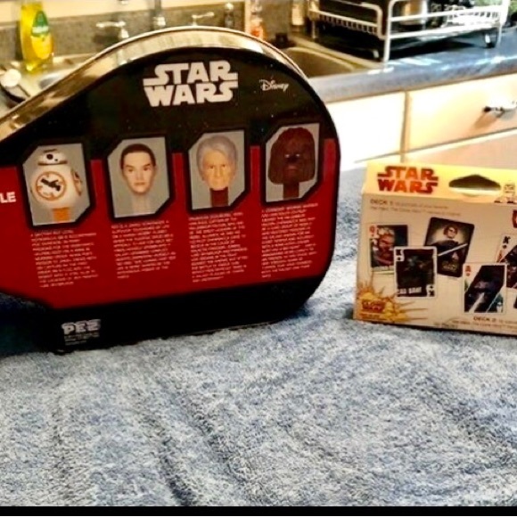 PEZ Star Wars Collectors Tin and Playing Cards and FREE GIFT! - Picture 2 of 6